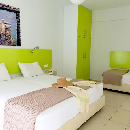 公寓式酒店 蓝色地平线公寓 Bali (Crete)